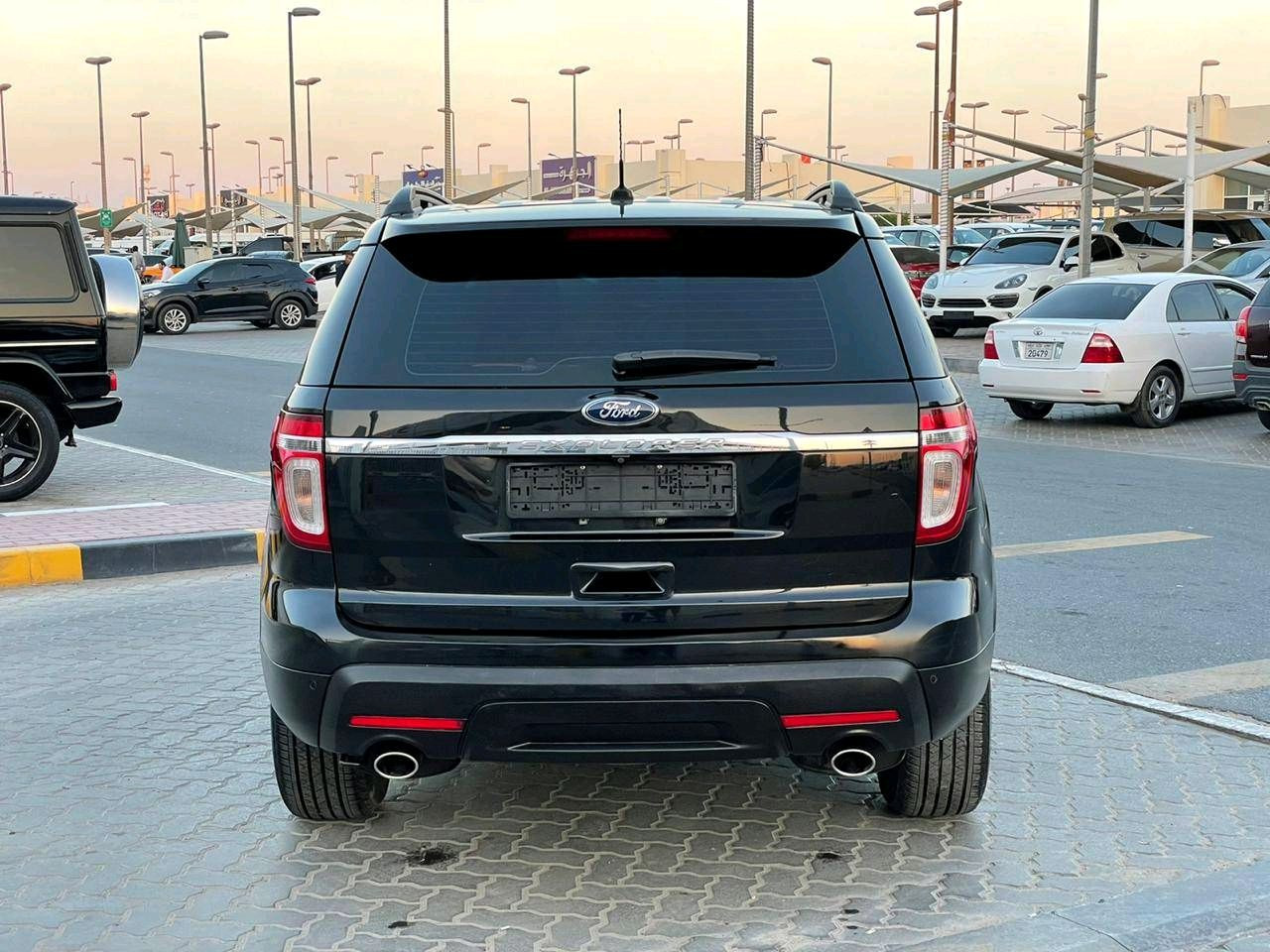 Ford Explorer - Image 10