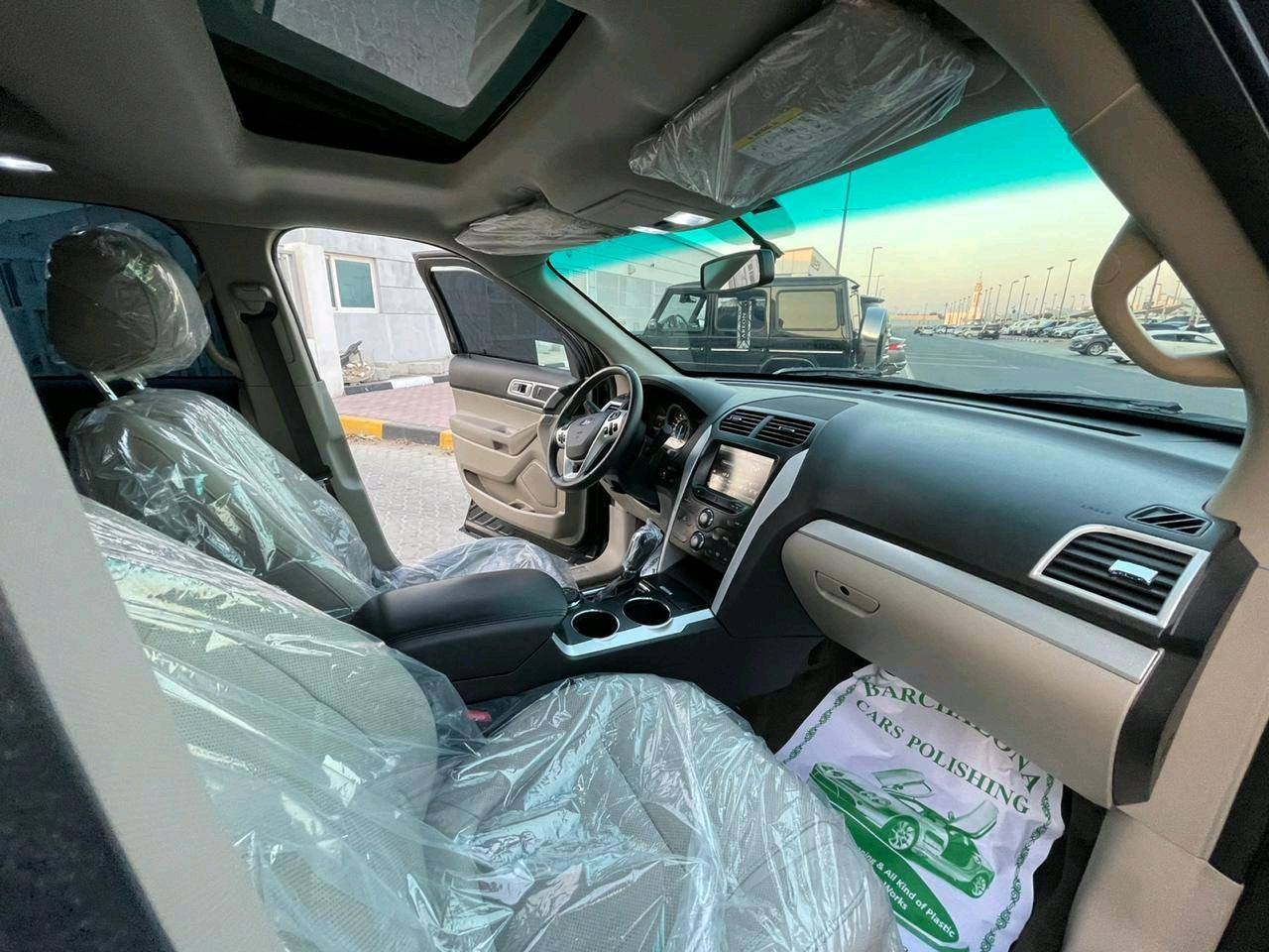 Ford Explorer - Image 3