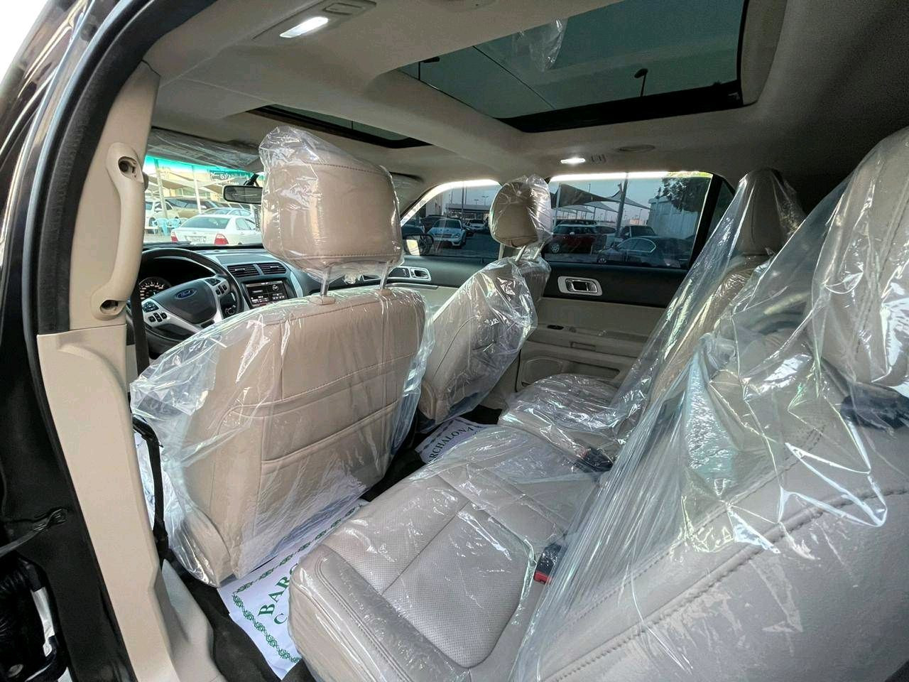 Ford Explorer - Image 4