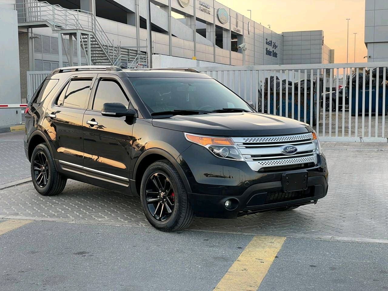 Ford Explorer - Image 6