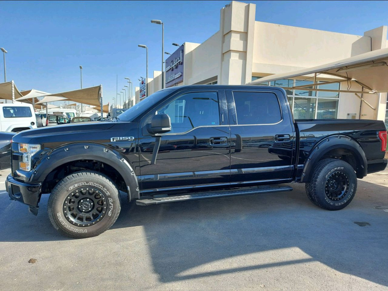 Ford F-Series Pickup - Image 4