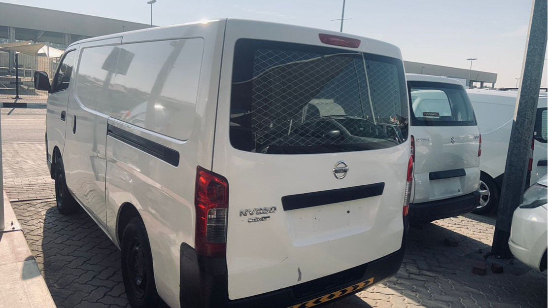 Nissan Urvan - Image 8