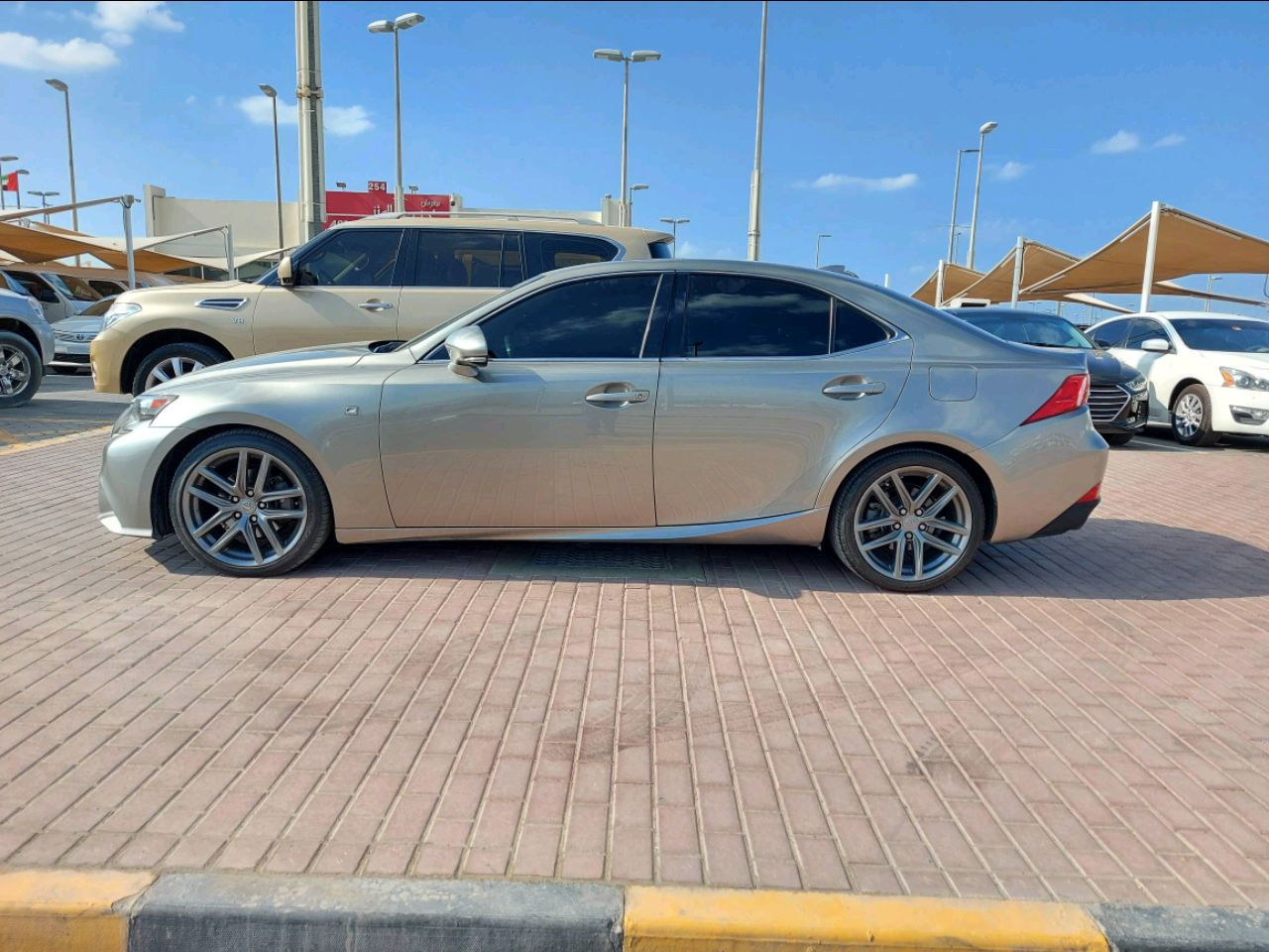 Lexus IS-Series - Image 3
