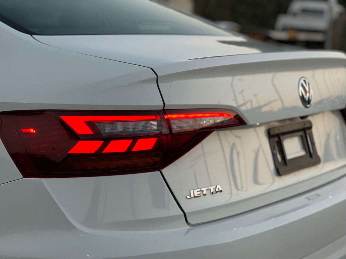 Volkswagen Jetta - Image 6
