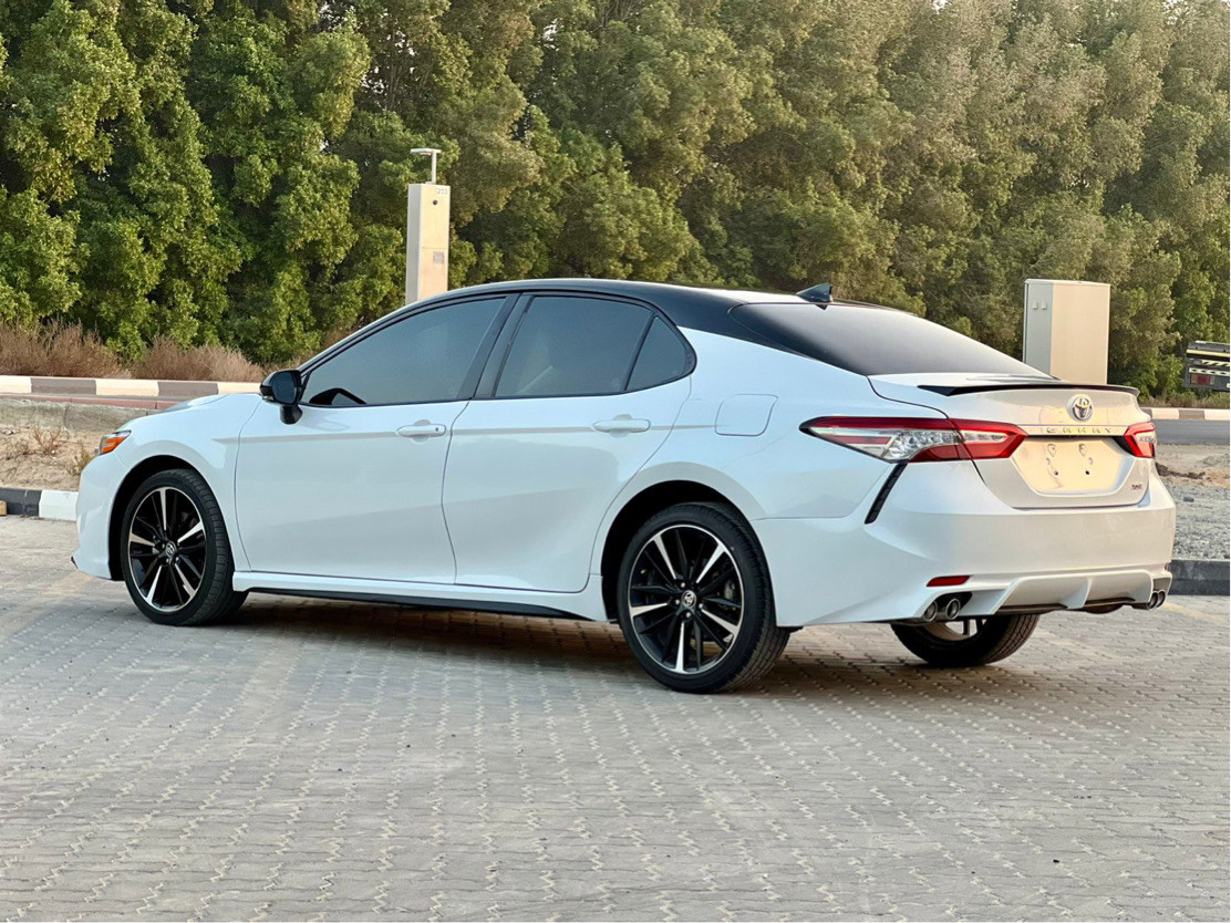 Toyota Camry - Image 4