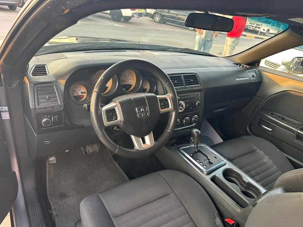 Dodge Challenger - Image 10