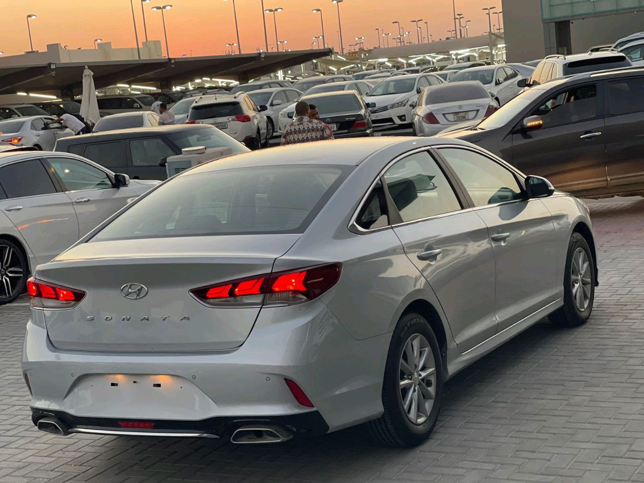Hyundai Sonata - Image 10