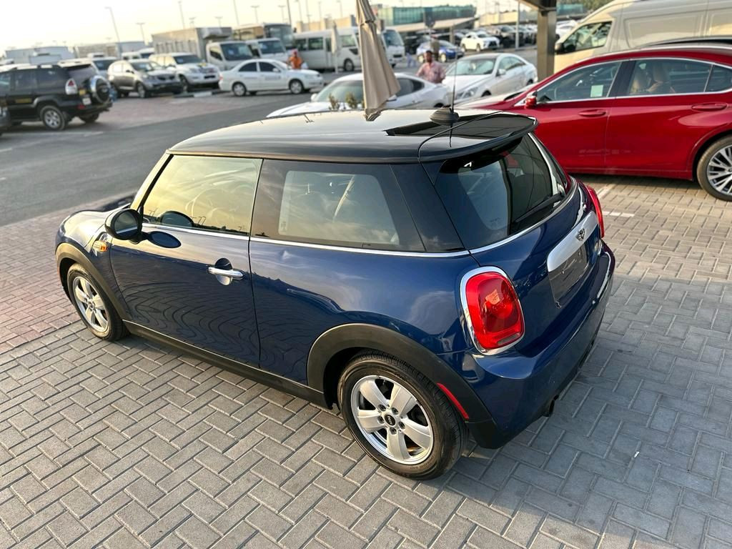 Mini Cooper Model S - Image 6