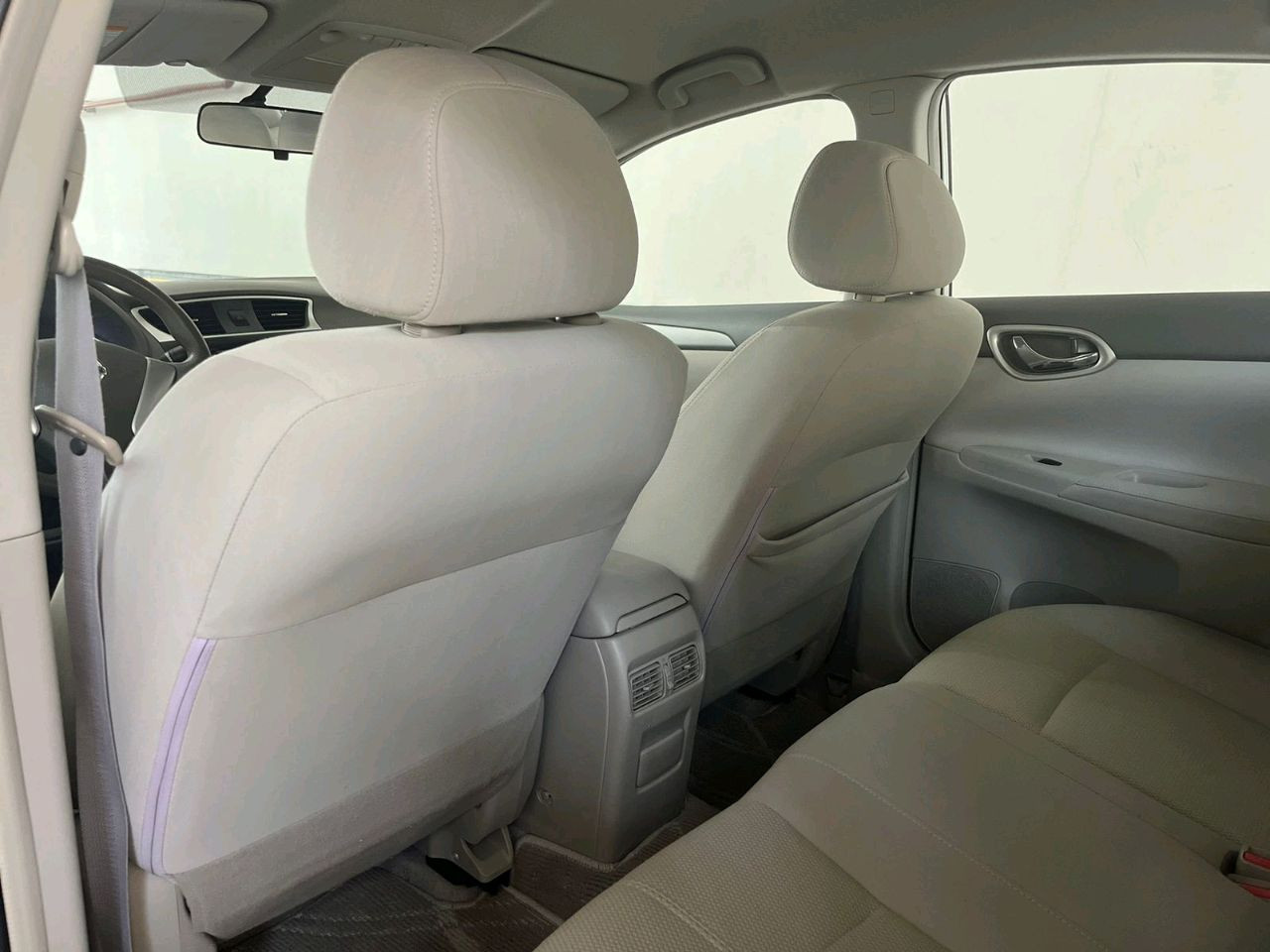 Nissan Sentra - Image 12