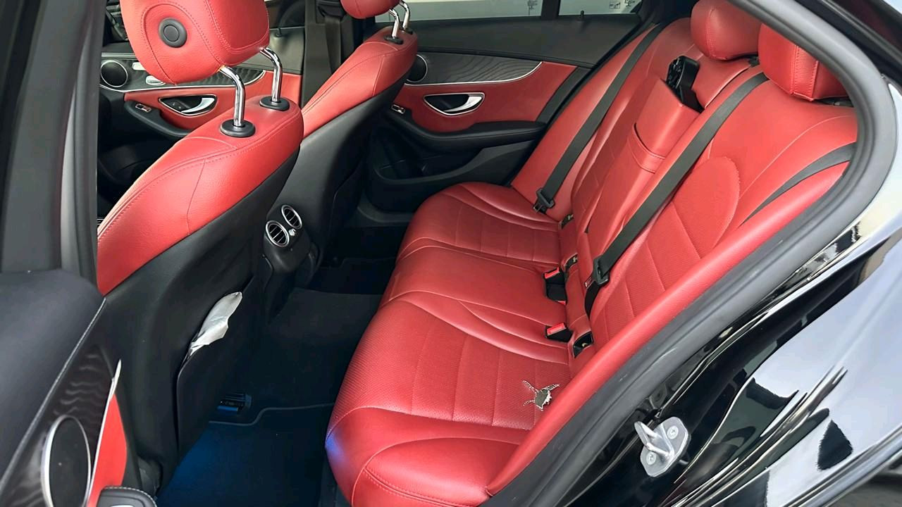 Mercedes Benz C-Class - Image 12