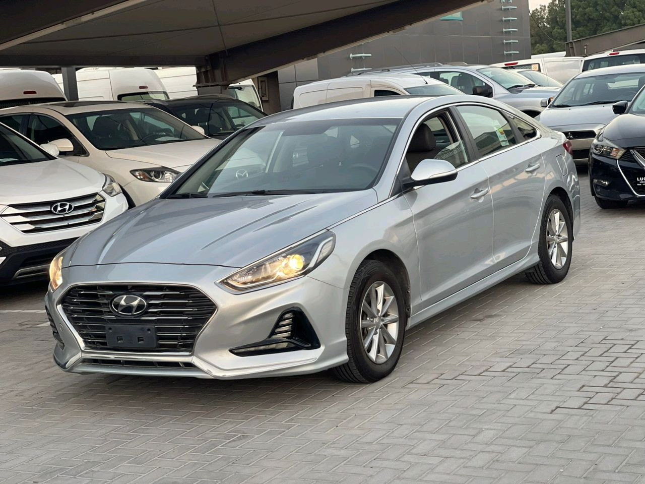 Hyundai Sonata - Image 7