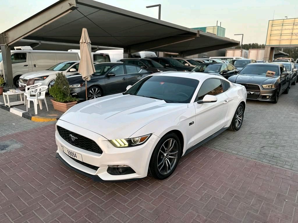 Ford Mustang - Image 8