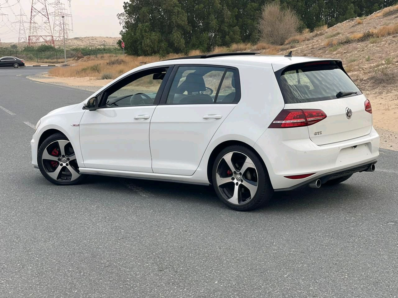 Volkswagen Golf - Image 5