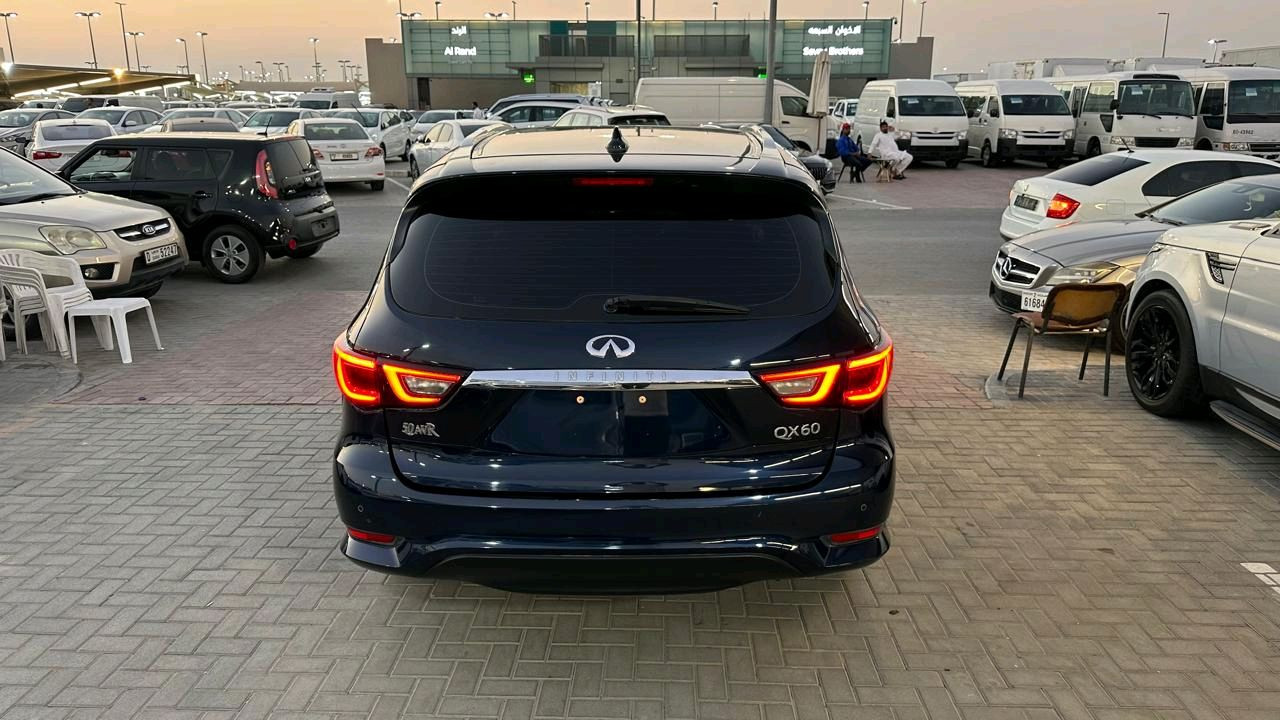 Infiniti QX60 - Image 8