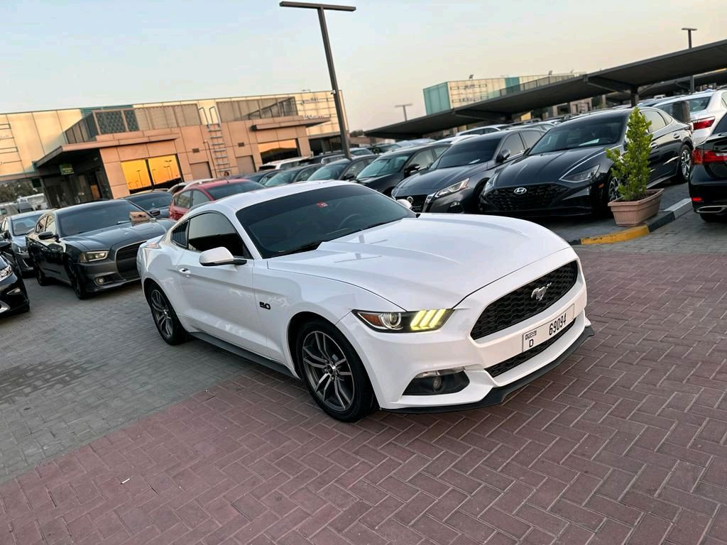 Ford Mustang - Image 9