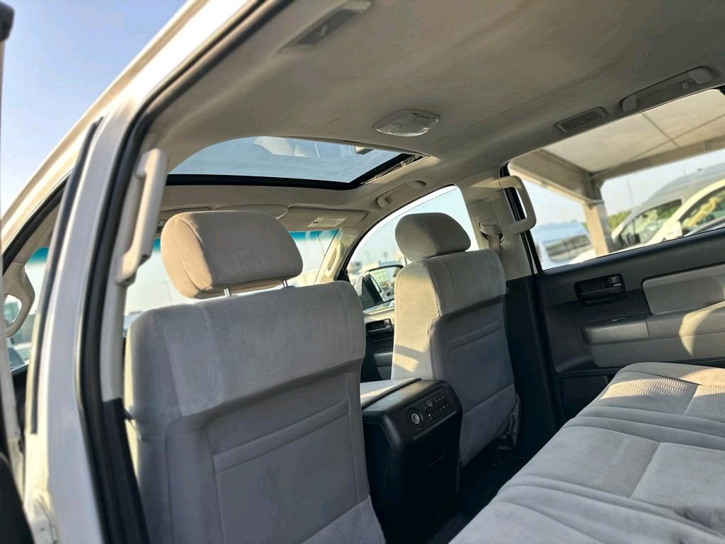 Toyota Sequoia - Image 6