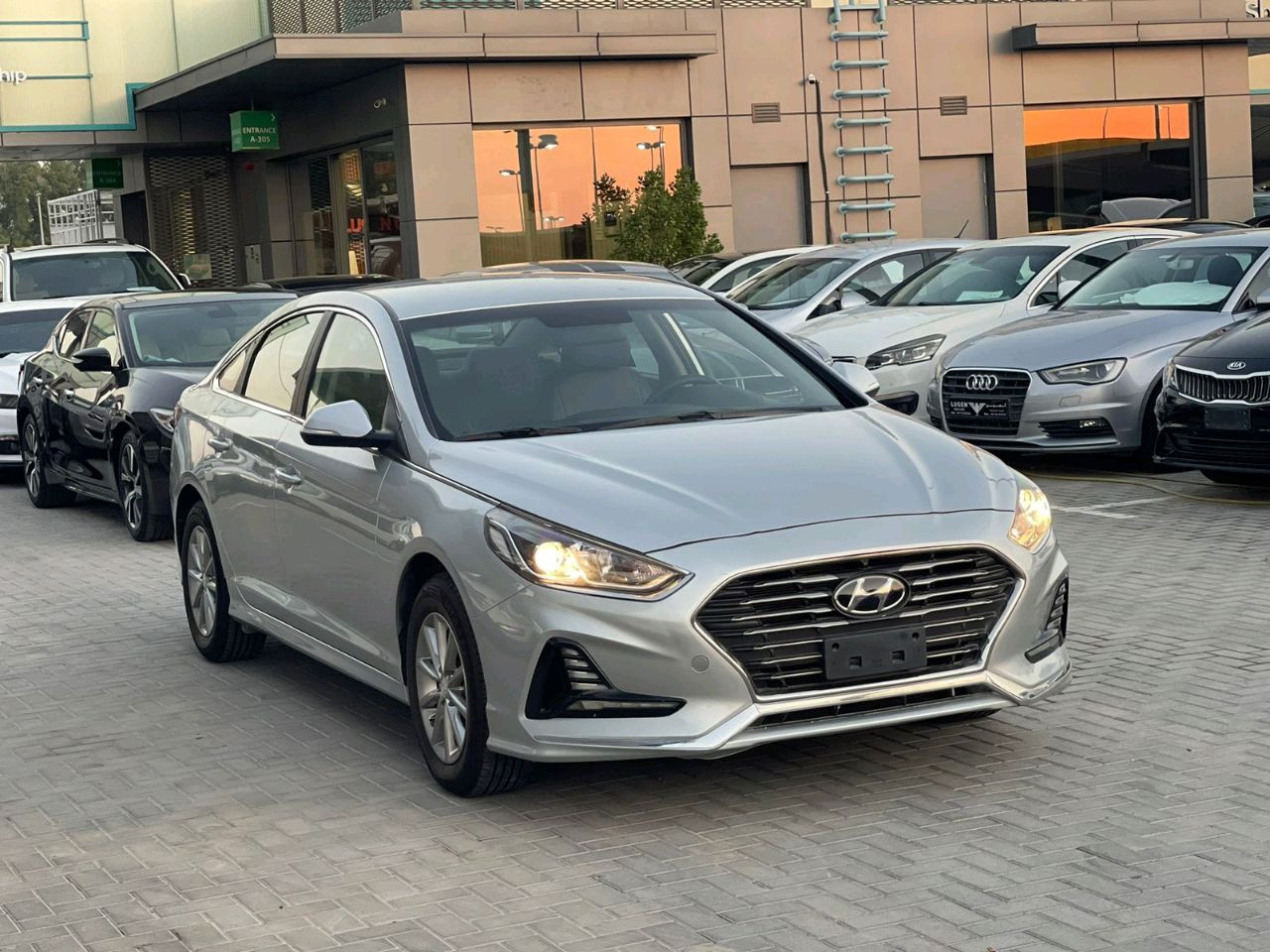 Hyundai Sonata - Image 4