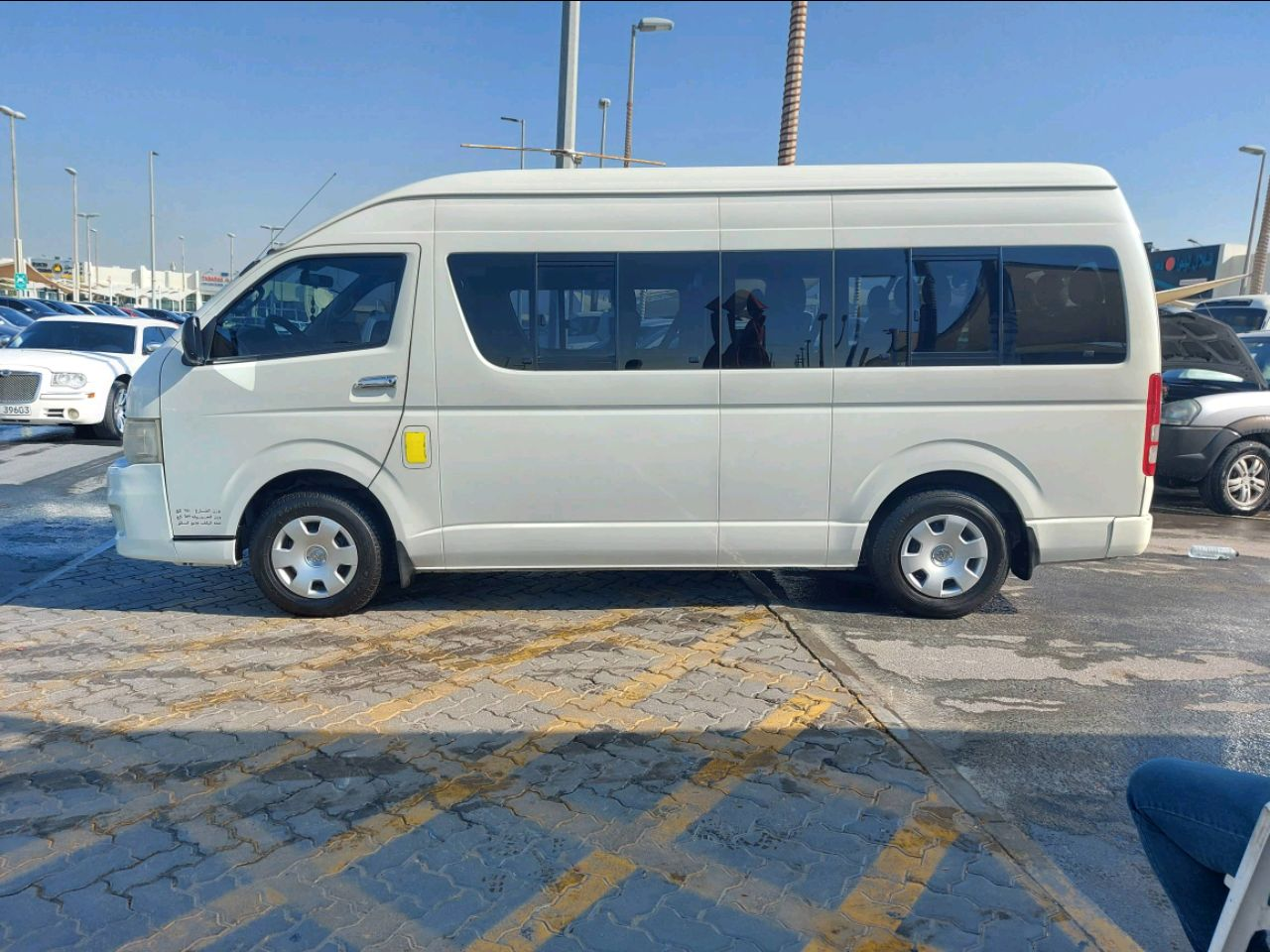Toyota Hiace - Image 5