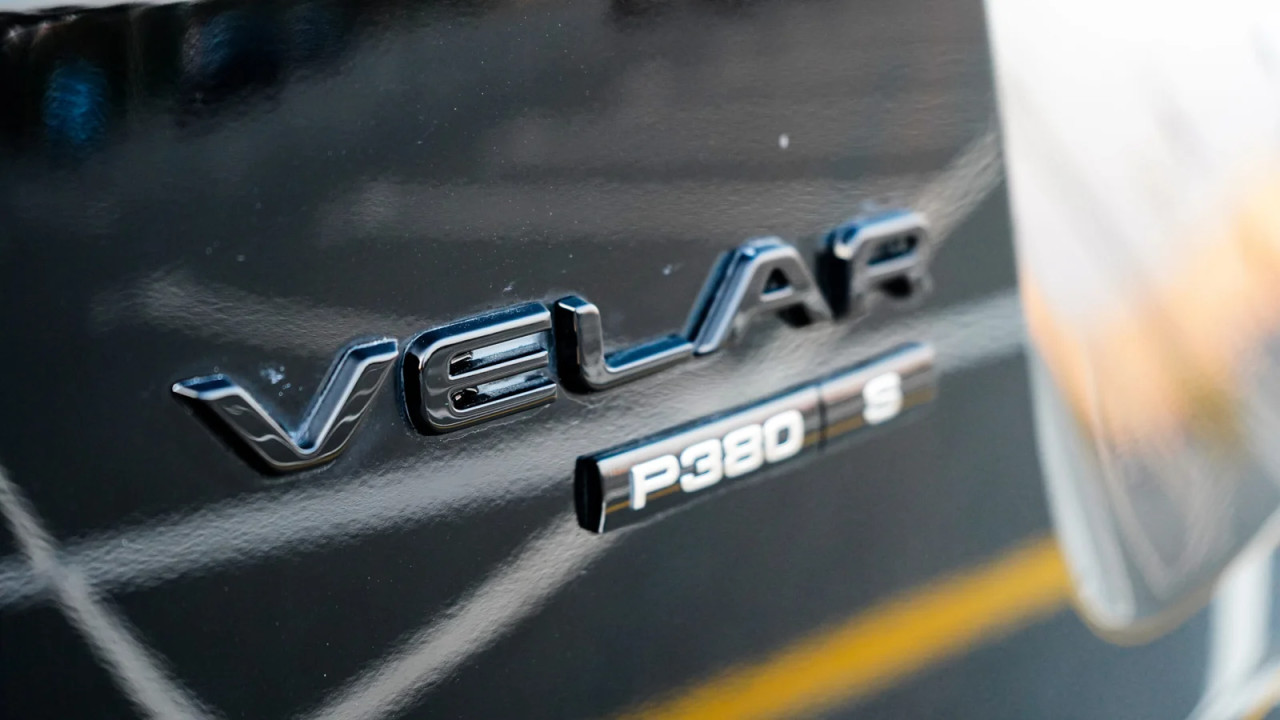 Range Rover VELAR - Image 12