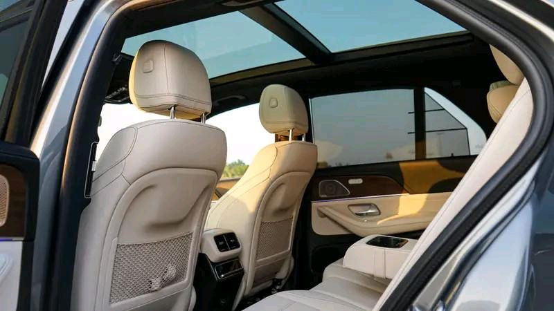 Mercedes Benz GLE SUV - Image 4