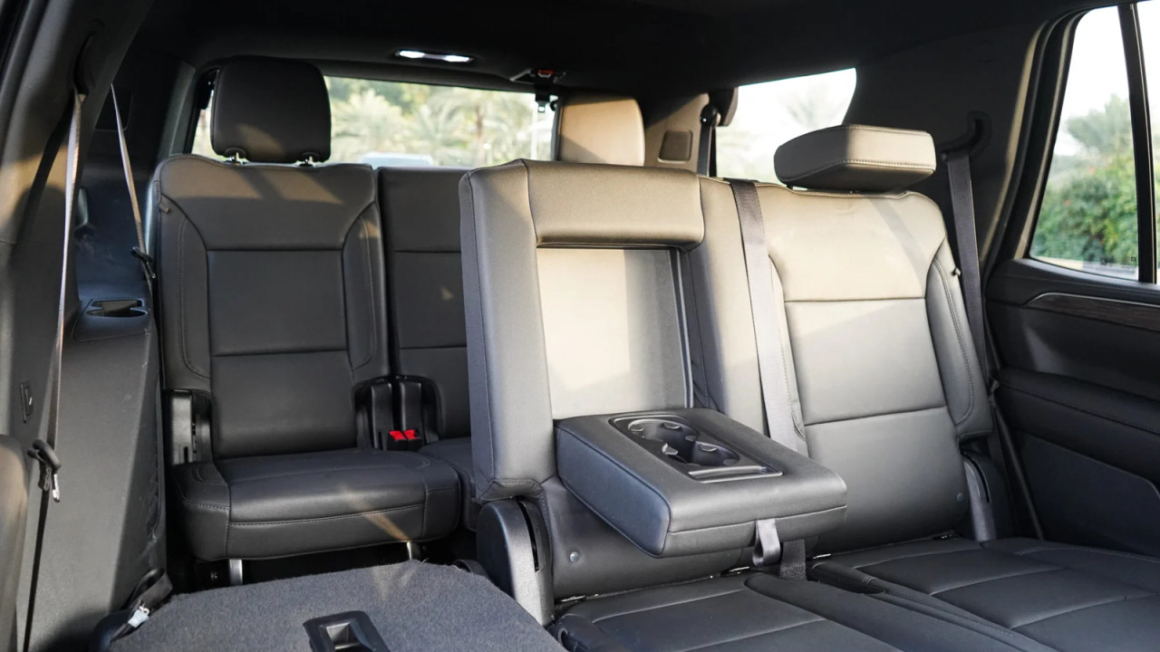 Chevrolet Tahoe - Image 8