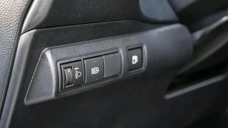 Toyota Corolla - Image 8