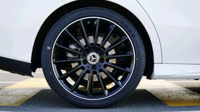 Mercedes Benz CLA - Image 12