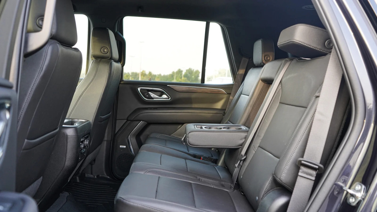 Chevrolet Tahoe - Image 9