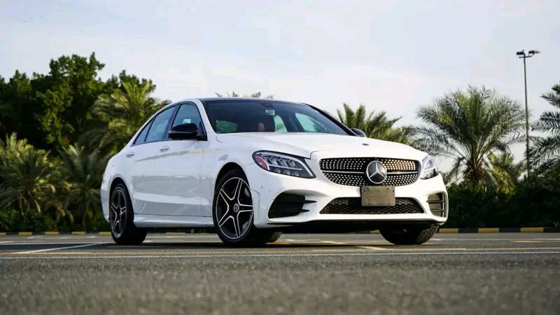 Mercedes Benz C-Class - Image 10