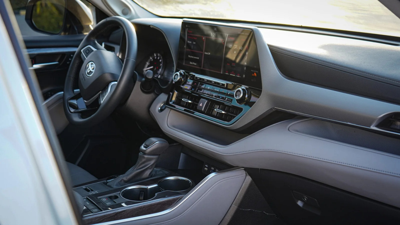 Toyota Highlander - Image 4