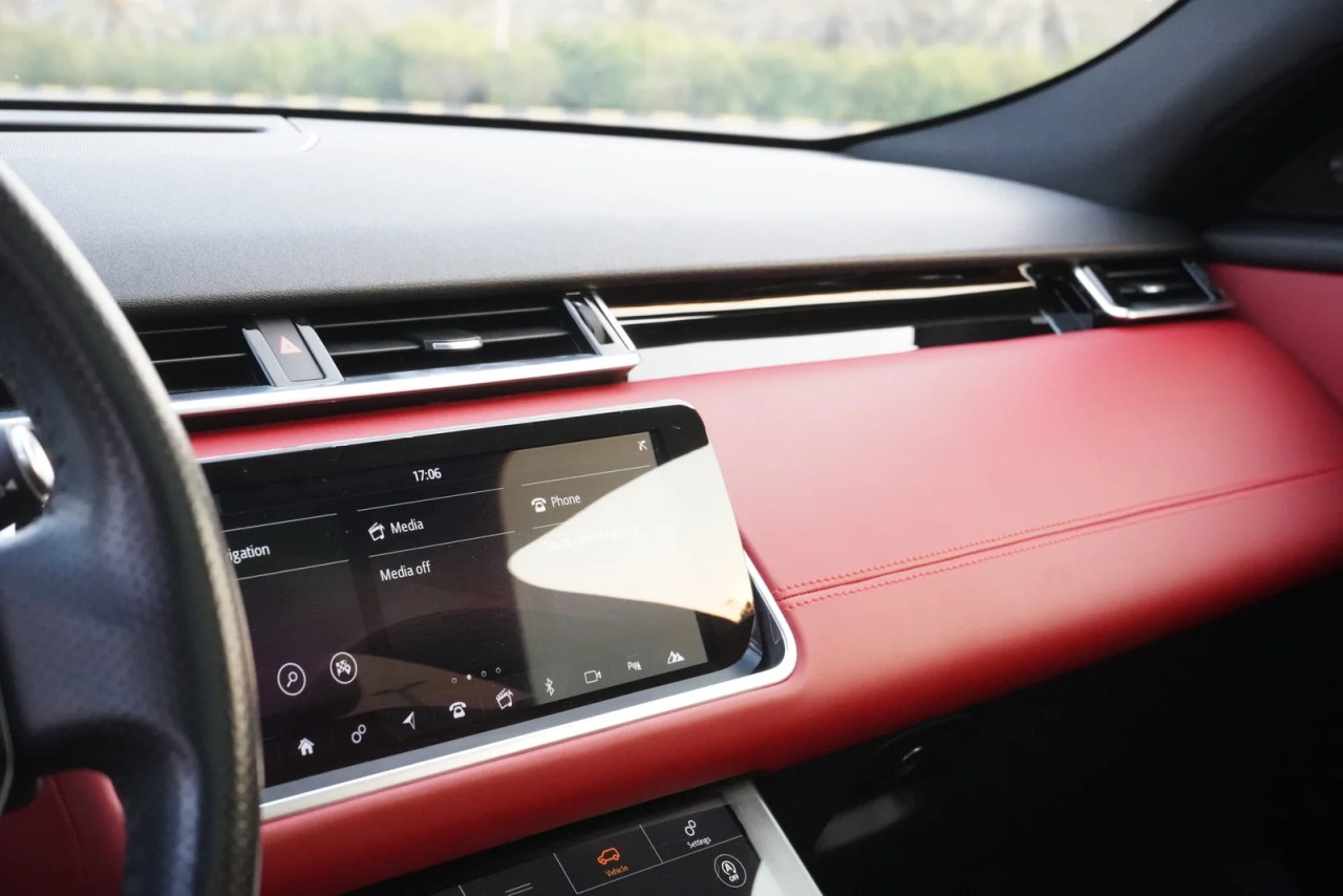 Range Rover VELAR - Image 9