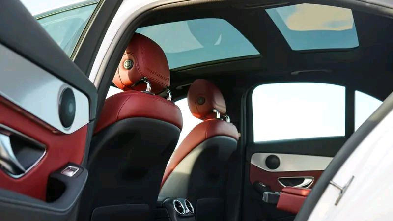 Mercedes Benz C-Class - Image 9