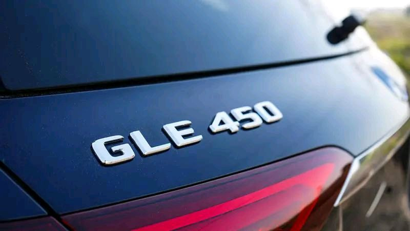 Mercedes Benz GLE SUV - Image 6