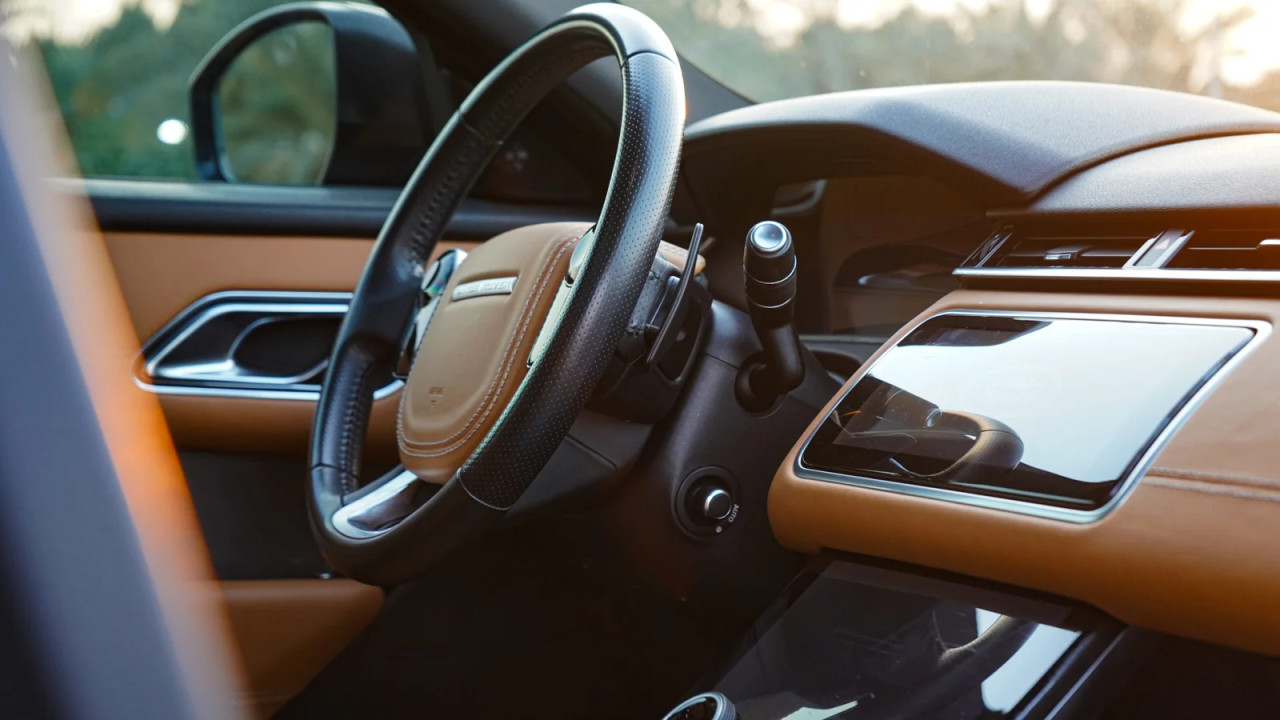 Range Rover VELAR - Image 11
