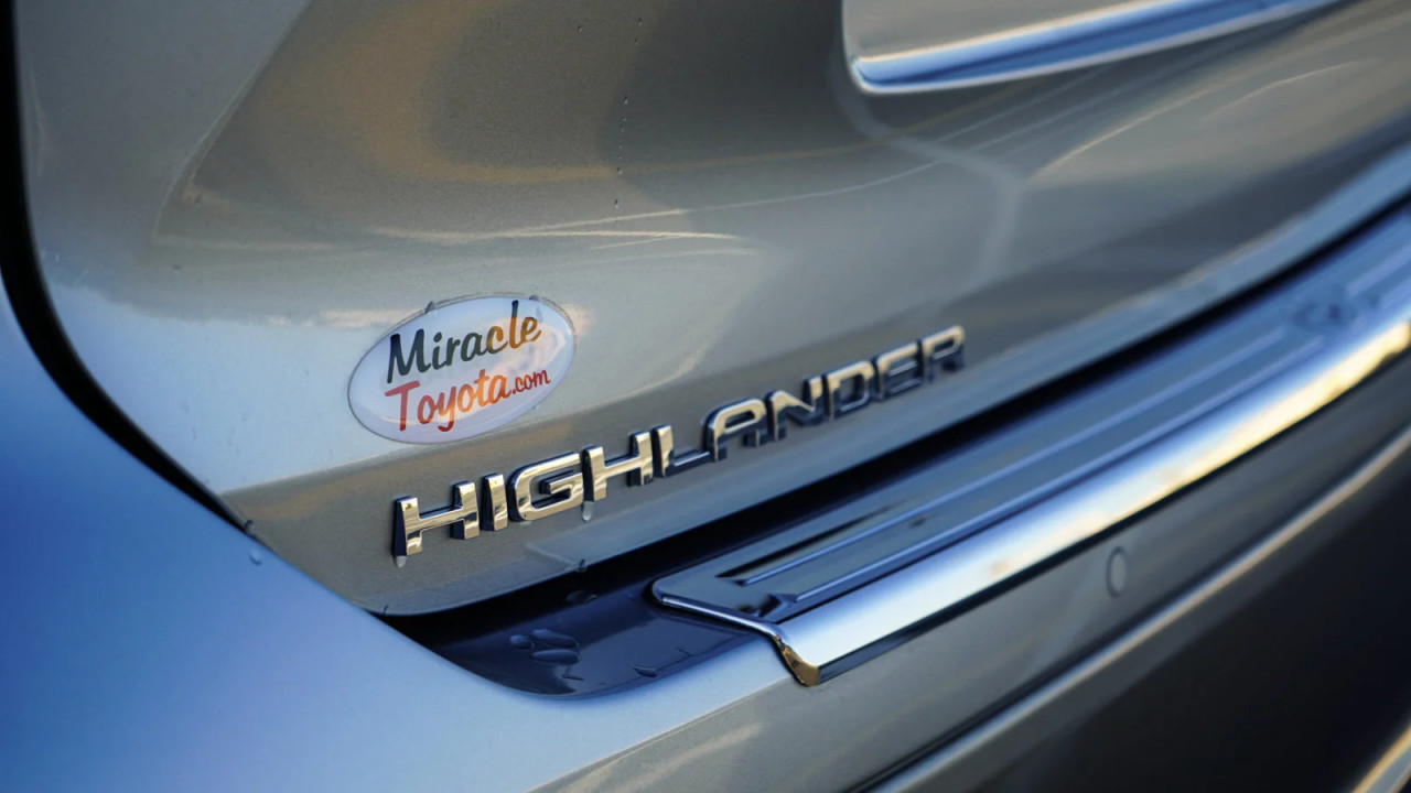 Toyota Highlander - Image 12