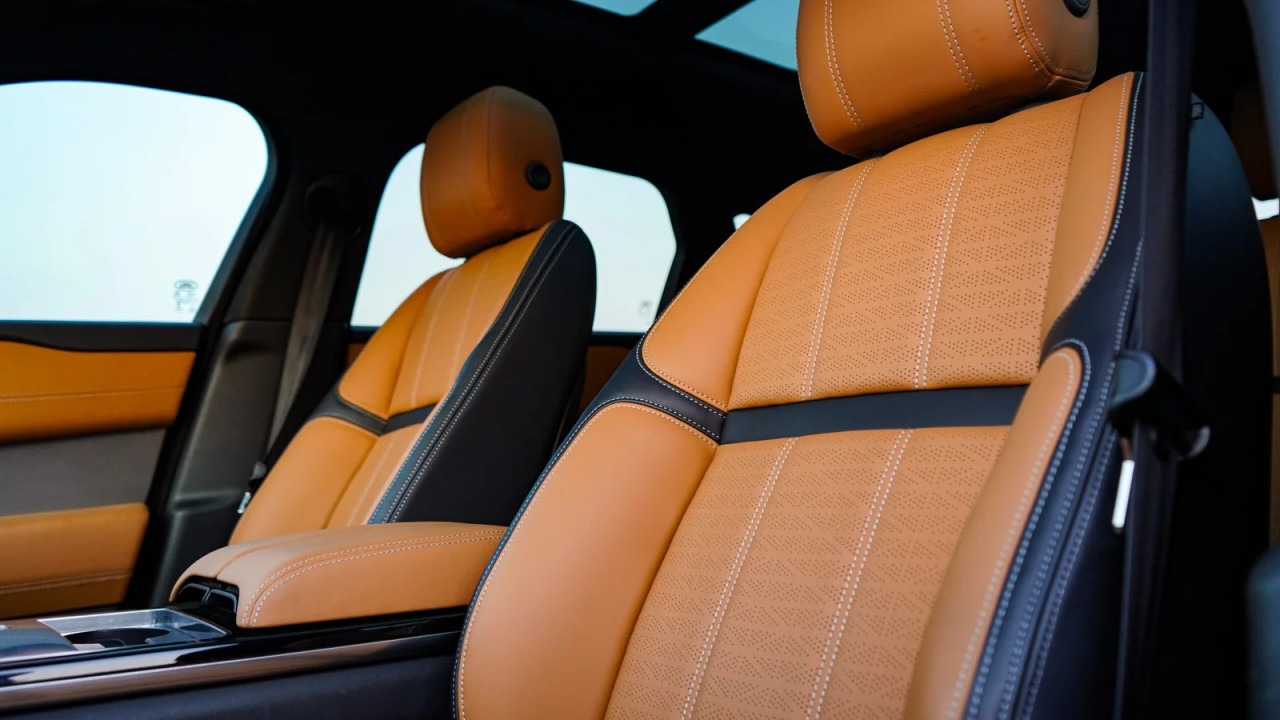 Range Rover VELAR - Image 8