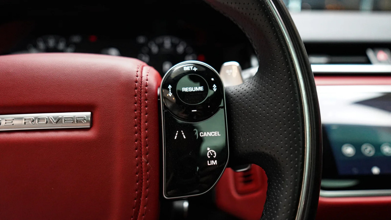 Range Rover VELAR - Image 11