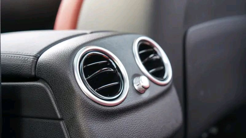 Mercedes Benz C-Class - Image 8