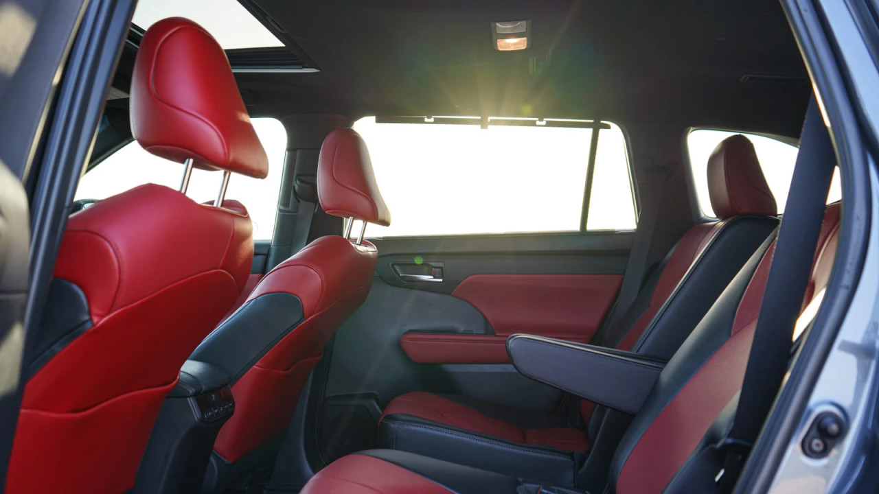 Toyota Highlander - Image 9