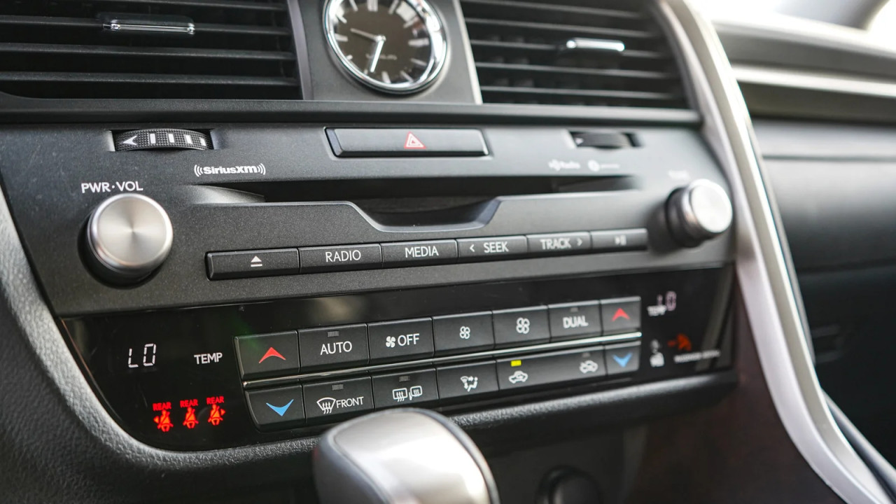Lexus RX-Series - Image 17