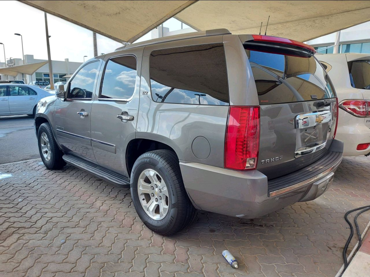Chevrolet Tahoe - Image 4