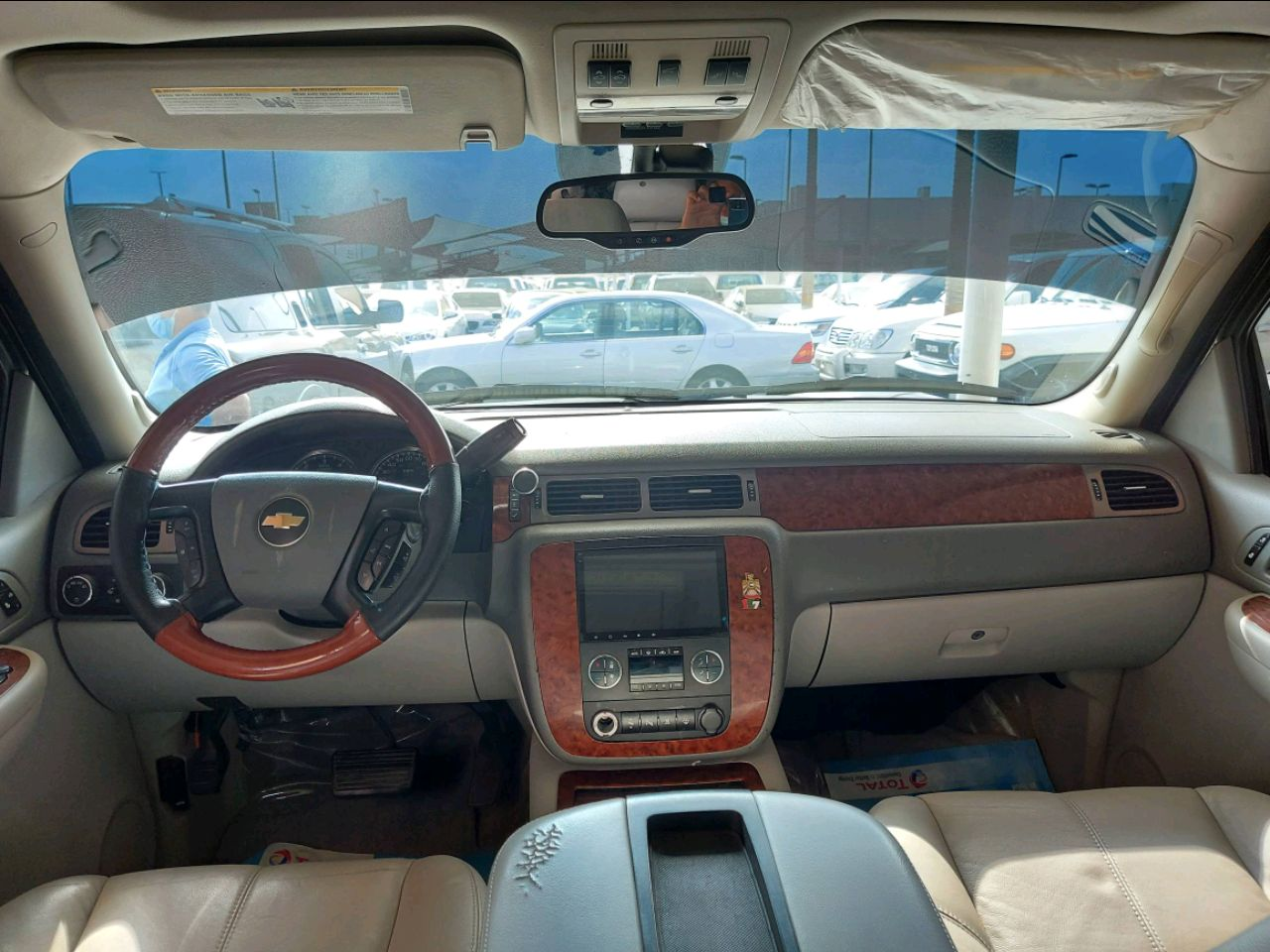 Chevrolet Tahoe - Image 6