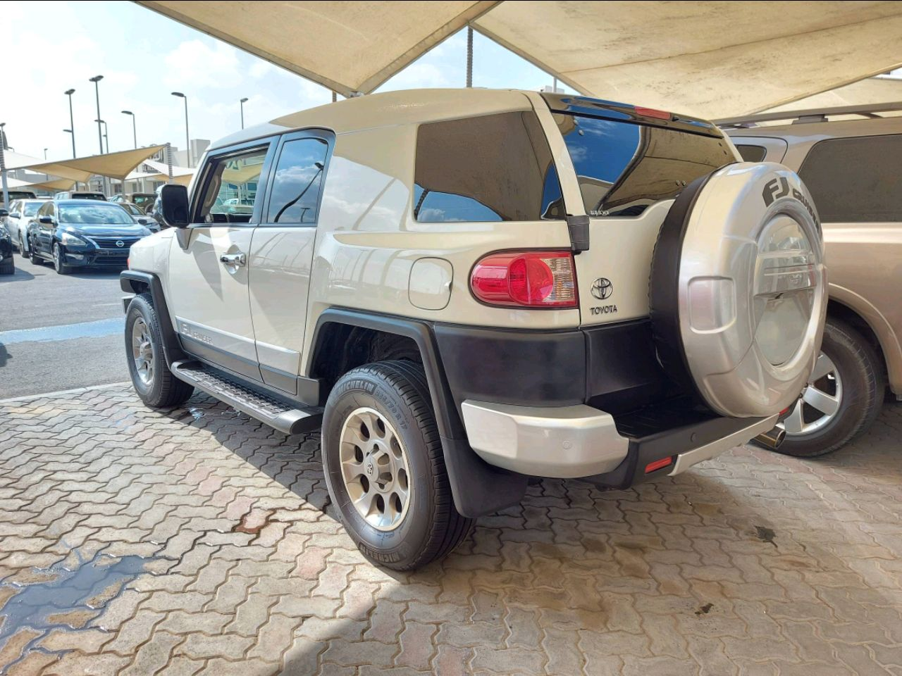 Toyota FJ Cruiser - Image 4