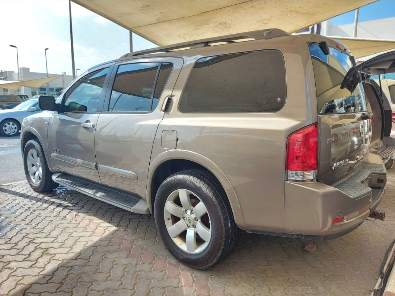 Nissan Armada - Image 5