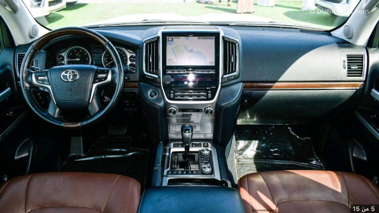 Toyota Land Cruiser - Image 6
