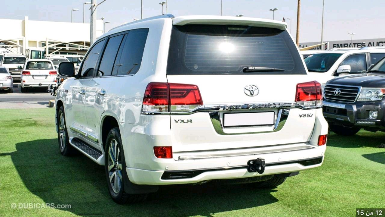 Toyota Land Cruiser - Image 5