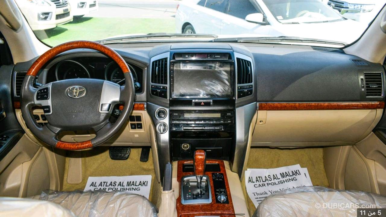 Toyota Land Cruiser - Image 6
