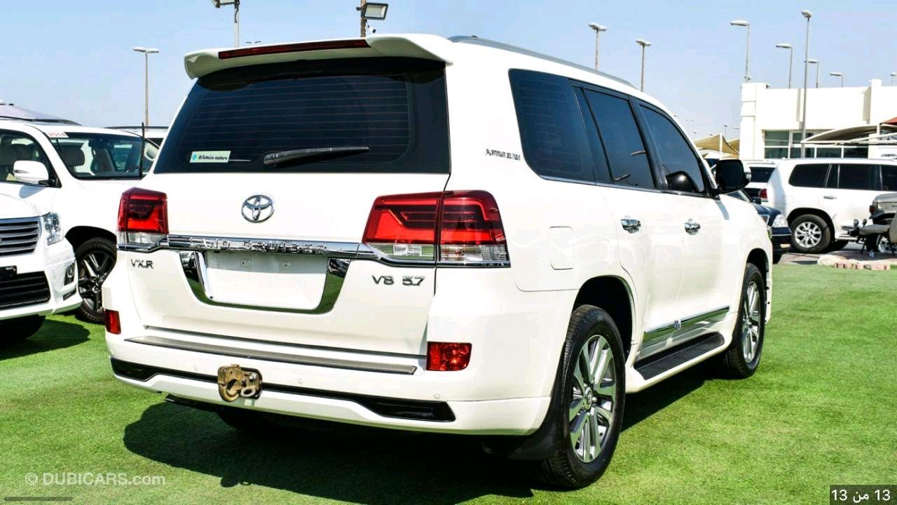 Toyota Land Cruiser - Image 5