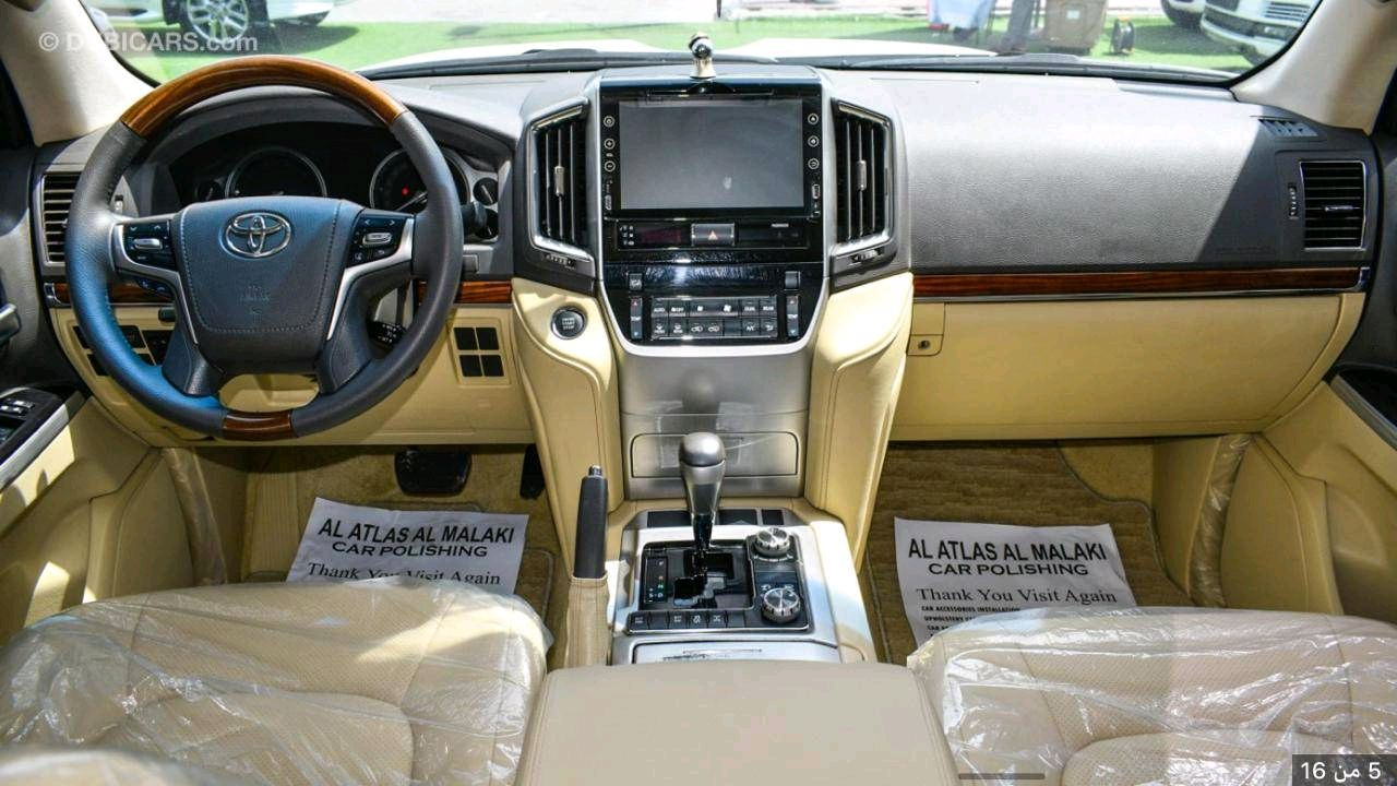 Toyota Land Cruiser - Image 6