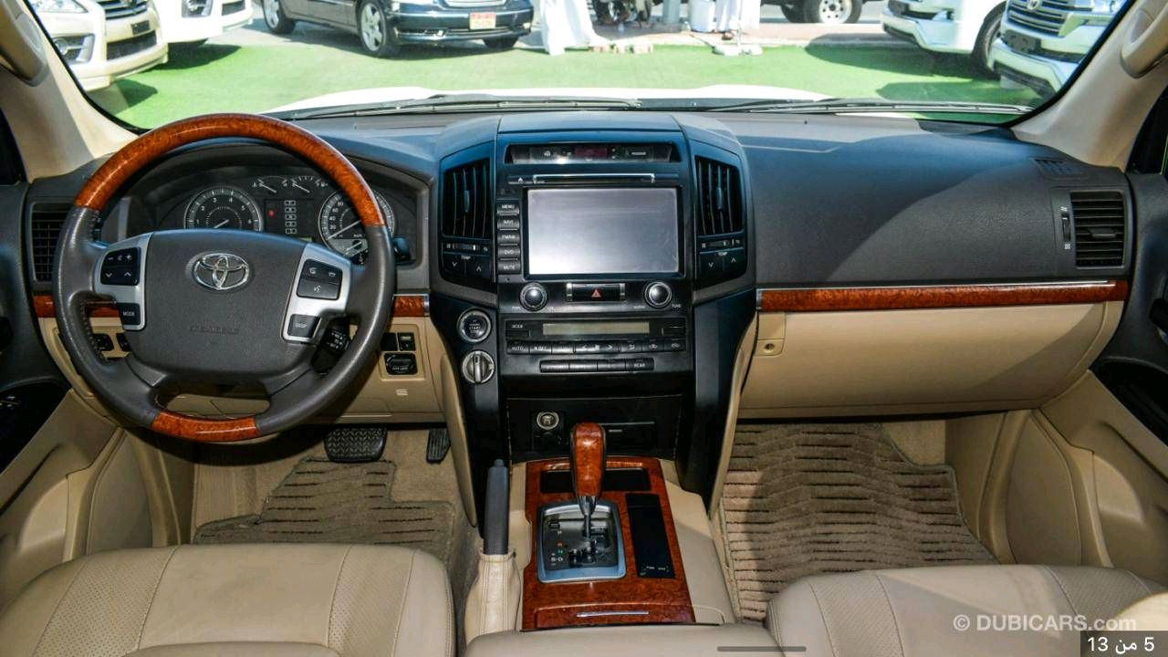 Toyota Land Cruiser - Image 6